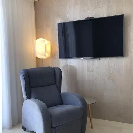 Lux&2jacuzzi. New! Golden Mile Americas, Parque Santiago 2. Pool Heated Sea Water 2 Bdr *